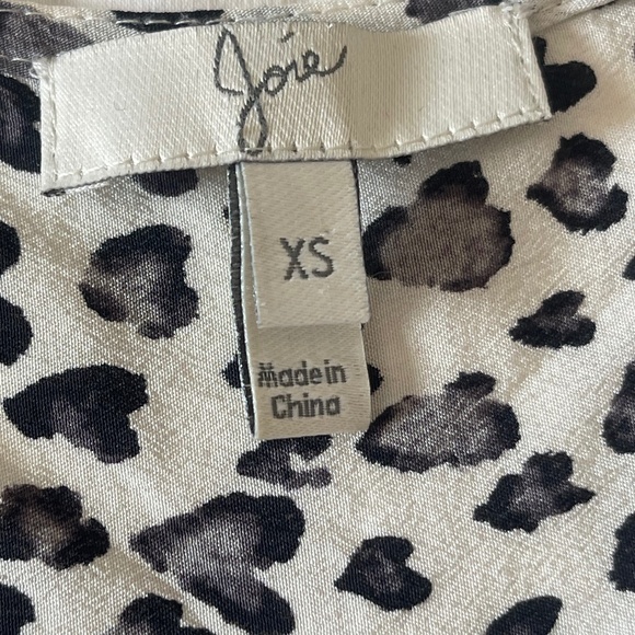 JOIE Silk Blouse, Short Sleeve V-Neck - Picture 7 of 12